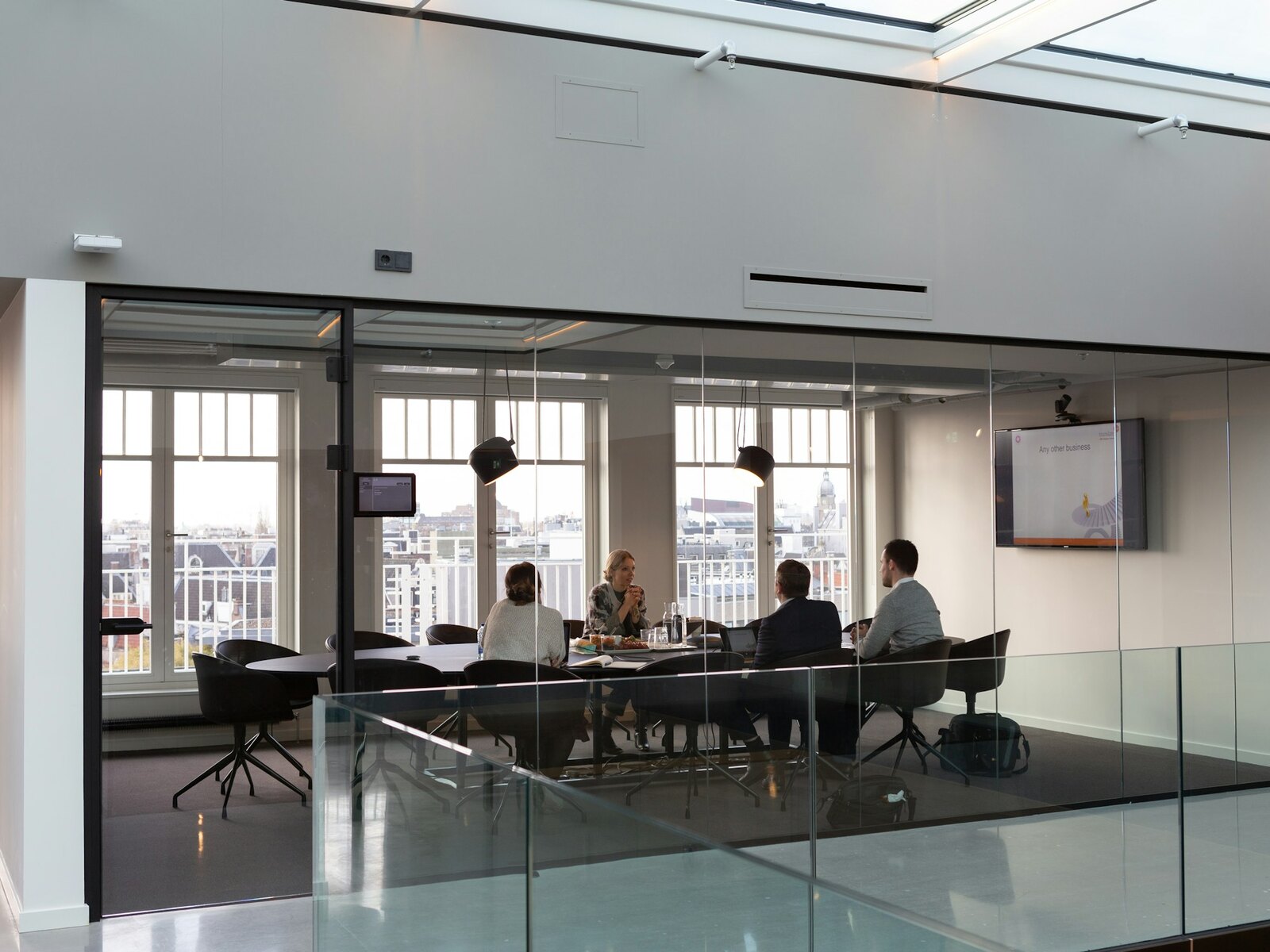 Meeting rooms and call booths